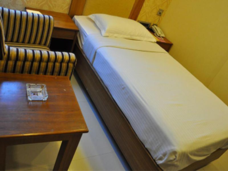 The Vijay Park - Airport Hotel Chennai Exterior photo